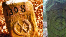 Der Grenzstein mit Jahreszahl 1308, rechts ein Grenzstein aus dem Jahre 1508.